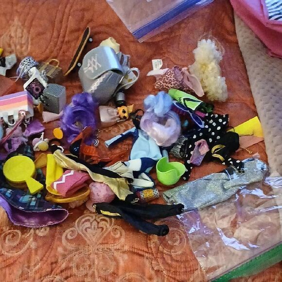 Assorted Doll Accessories Bundle - Picture 1 of 4